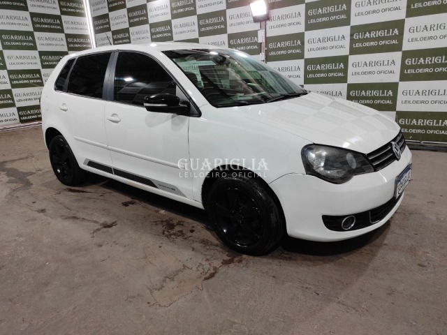VOLKSWAGEN POLO 1.6 MI SPORTLINE 8V FLEX AUTOMATIZADO 2014