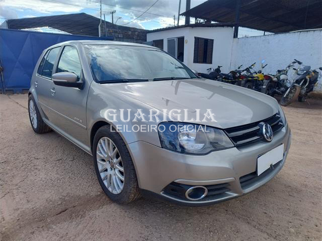 VOLKSWAGEN GOLF 1.6 MI SPORTLINE 8V FLEX MANUAL 2013
