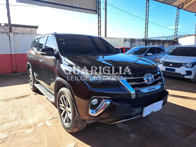TOYOTA HILUX SW4 2.8 SRX 4X4 TURBO INTERCOOLER DIESEL AUT 2017