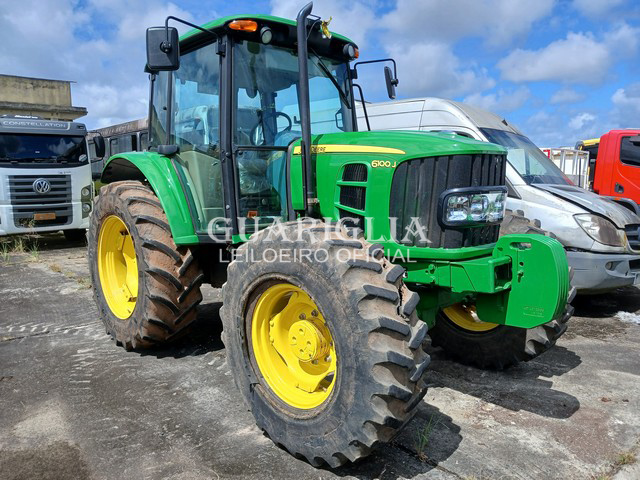 JOHN DEERE 6100J 2019