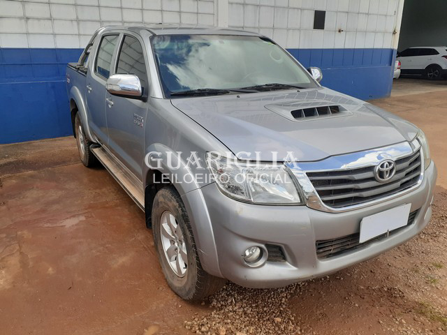 TOYOTA HILUX 3.0 SRV 4X4 CD 16V TURBO INTERCOOLER DIESEL AUT 2015